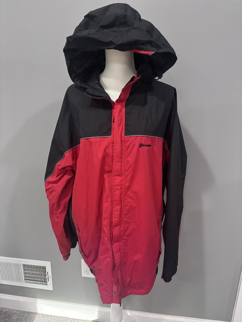 Steans Men’s Dry Wear Wind Breaker Jacket- Size XL. Red & Black. Pre Owned